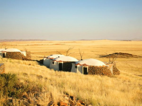 Rostock Ritz Desert Lodge, Cha-Re